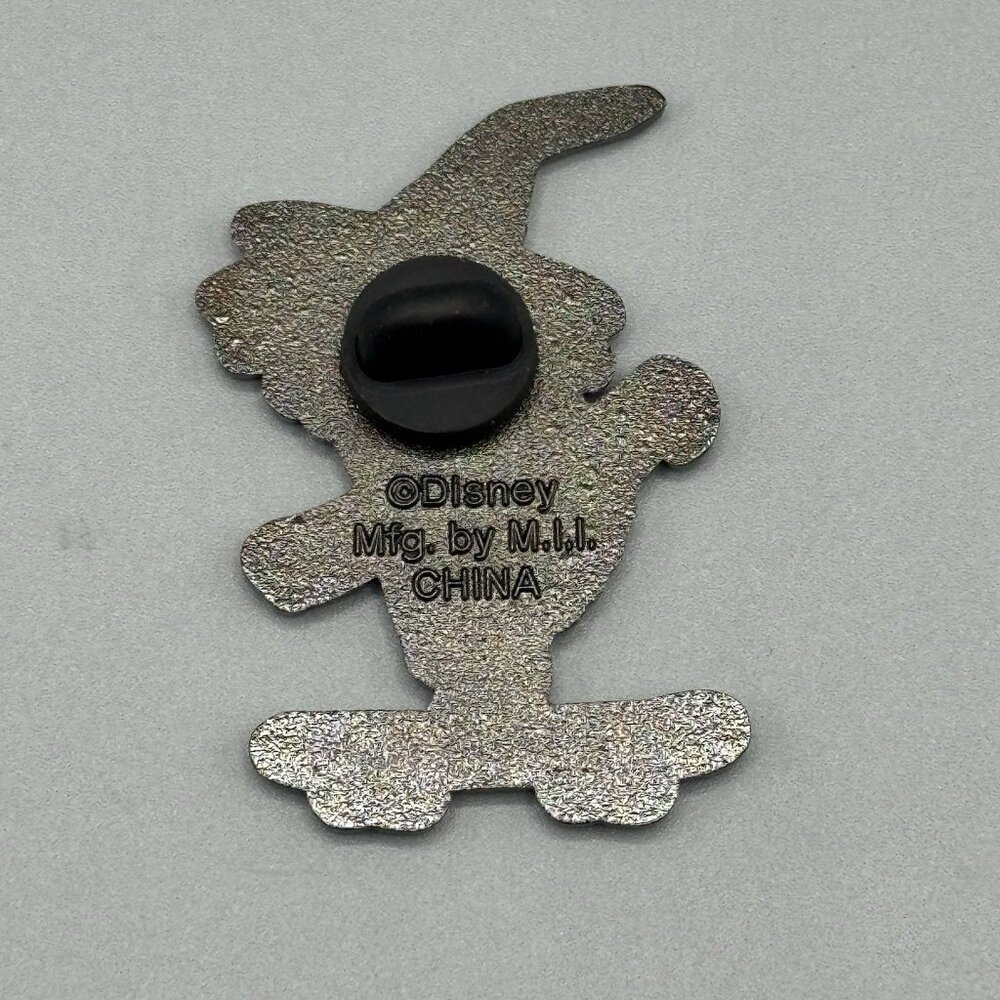 Nightmare Before Christmas Skateboard Glow-In-The-Dark Blind Box Pin-LOCK - Picture 3 of 5